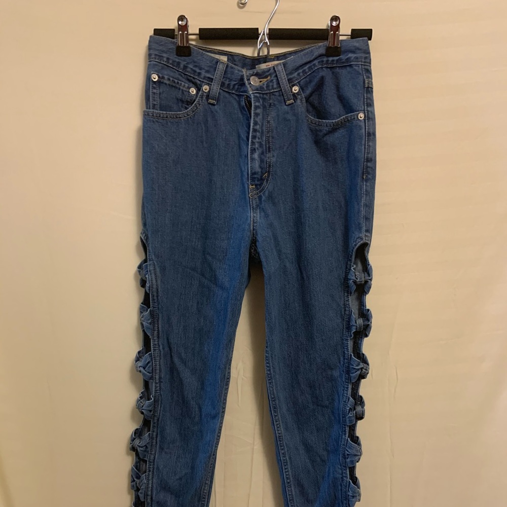 Levi’s size 27 mom jeans